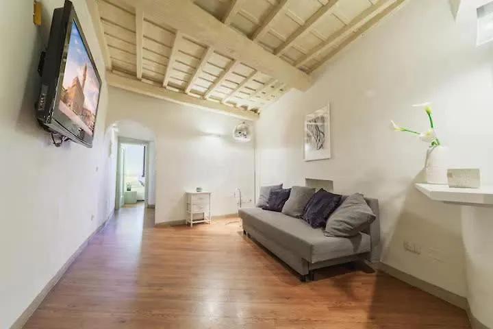 Before Making A Request Read My Profil Host At Bottom Of Page # New! Flat In Historical Center Florence