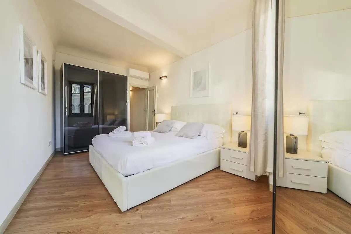 Apartment Before Making A Request Read My Profil Host At Bottom Of Page # New! Flat In Historical Center Florence